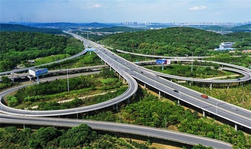 右玉钢筋套筒应用于高速公路